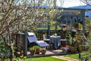 06_the_gazebo_in_spring_1.jpg