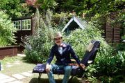 Poirot_in_the_Petit_English_Garden.jpg